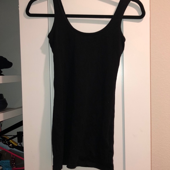 Plain black top - Picture 1 of 3